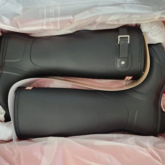 Hunter Women's Original Tall Rain Boots – Sustainable Style 🌧️🌱 - Picture 3 of 14